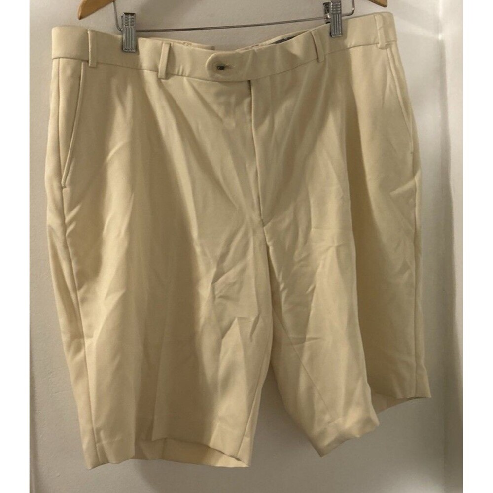 Maus & Hoffman Shorts Mens Size 42 Flat Front Butter Yellow Chino Style